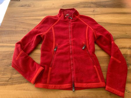 Rote stylische Fleecejacke von JET SET Grösse S