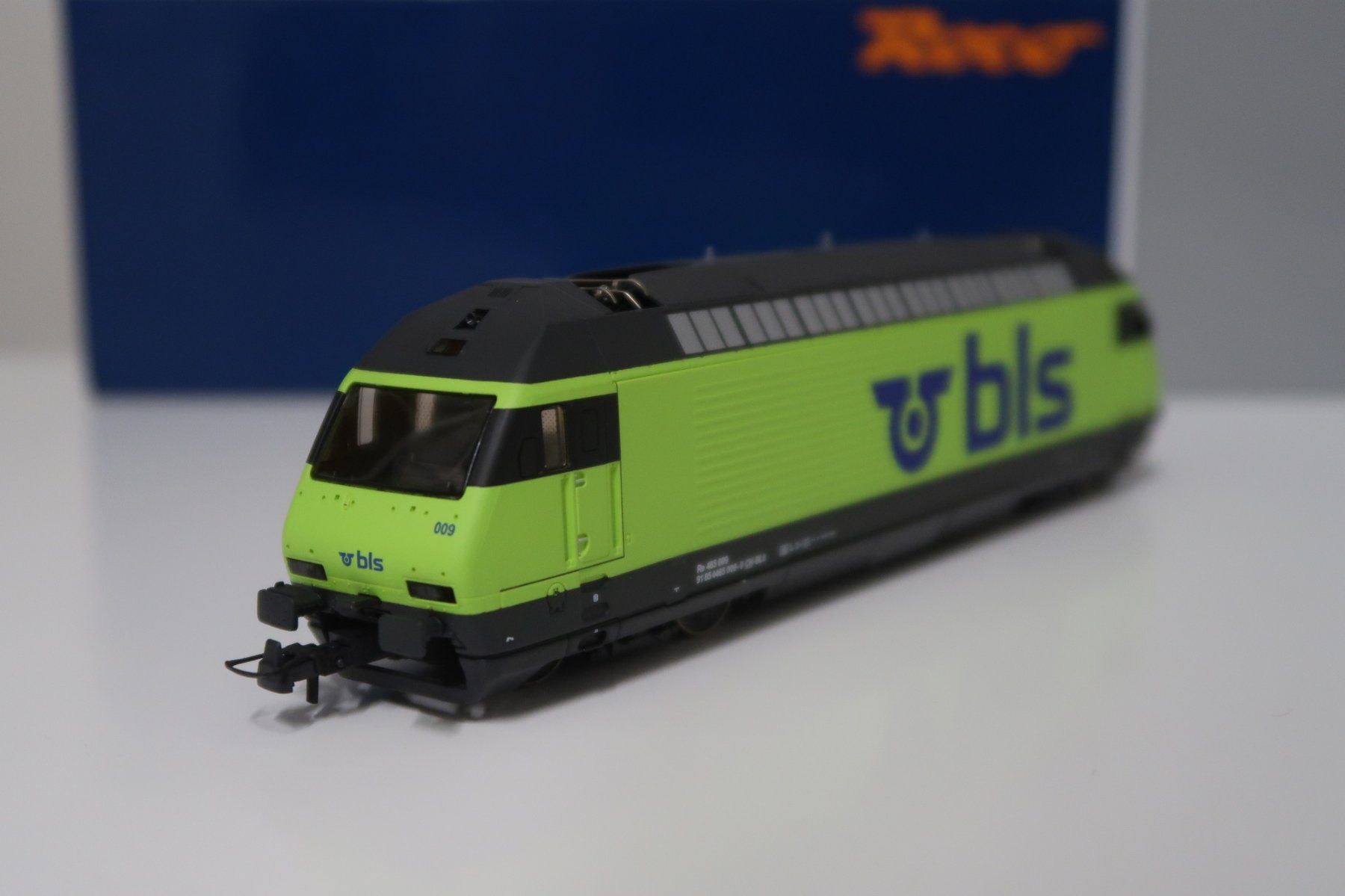 Roco Modellini di ferrovie: Roco BLS Re 465 009-9, DC – Nuovo e nell'imballaggio originale da Dättwil AG venduto da Bastiano_Coimbra 4