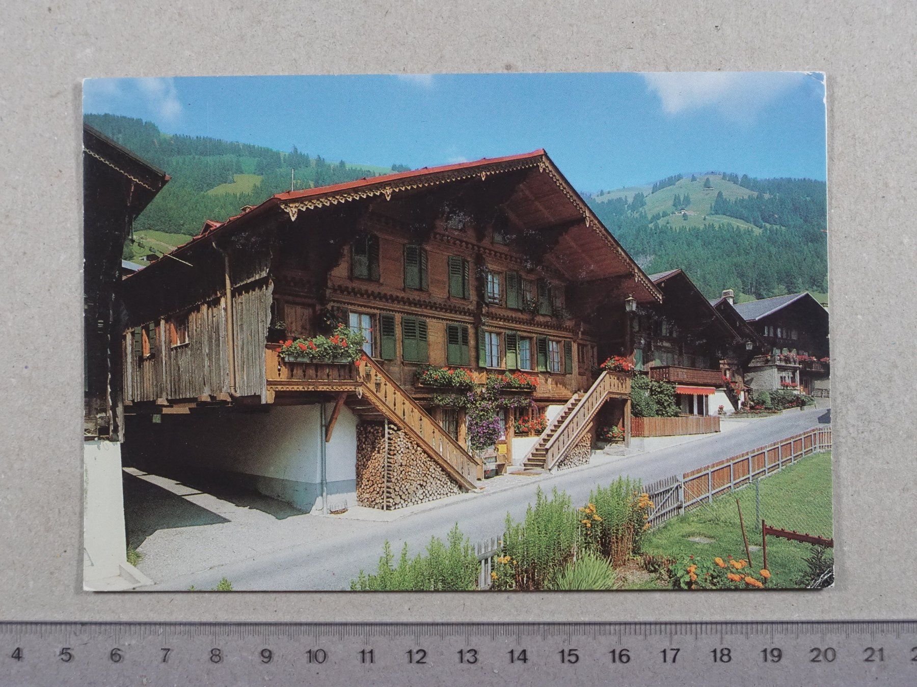 Ansichtskarten: Rougemont, Chalet, 1989, M.O.B. Stempel – Gebraucht aus Lenzburg von fh1