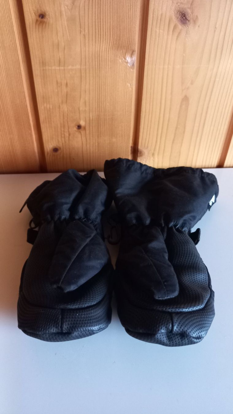 H&M Guanti: Kinder Handschuhe – Usato da Beckenried venduto da Wmarcie 2