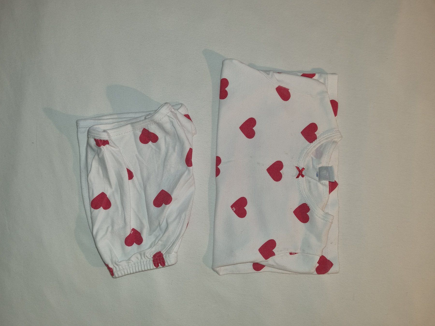 Petit Bateau Pigiama & Simili: kurzes Pyjama von Petit Bateau, Grösse 104 – Usato da Hinterkappelen venduto da Anbal