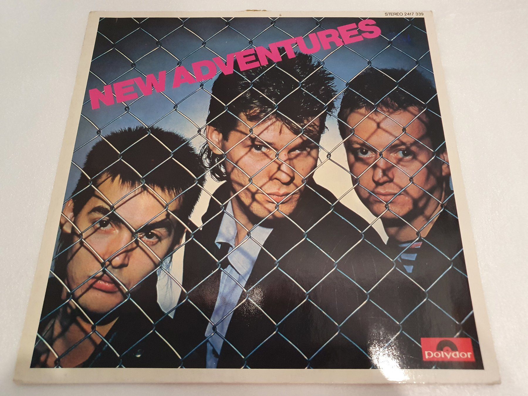 Schallplatten: New Adventures – New Adventures – Gebraucht aus Uster von Vinyl-Leidenschaft