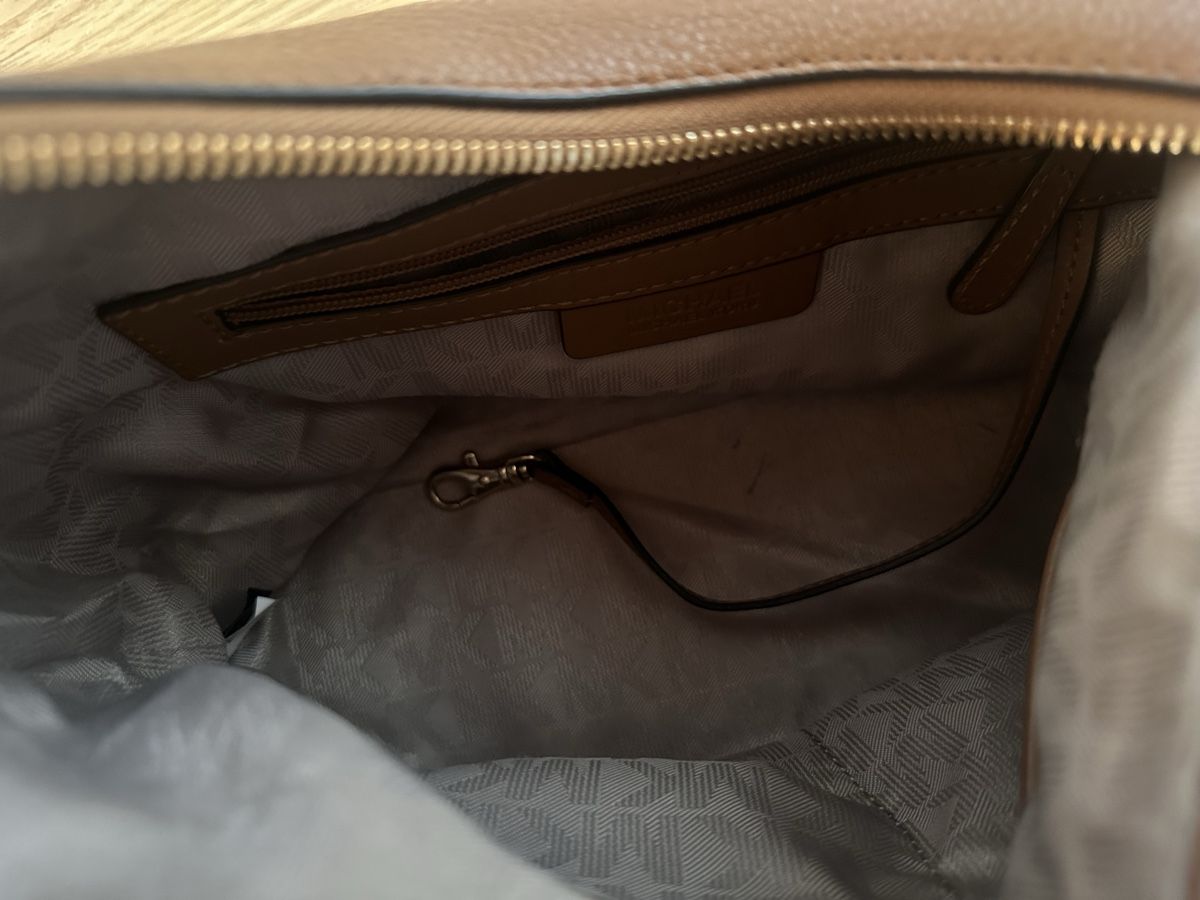 Michael Kors Borse da donna: Michael Kors Leder Schultertasche braun – Usato da Münsingen venduto da Secondhand89 6