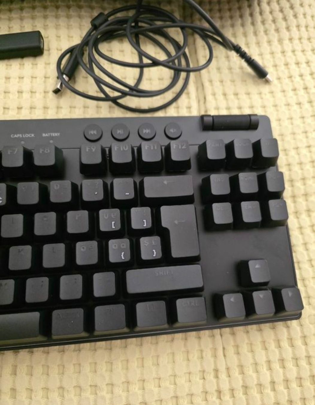 Logitech Tastaturen: LOGITECH G PRO X TKL LIGHTSPEED (Bluetooth, Schweiz, Kabello – Neu (gemäss Beschreibung) aus Basel von Cod1987 4
