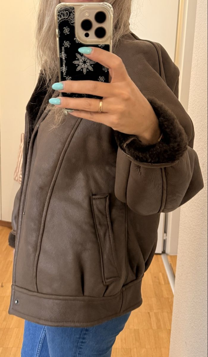 Vestes: Veste Shearling en cuir véritable  – D'occasion à Genève par dia_fyt8 1