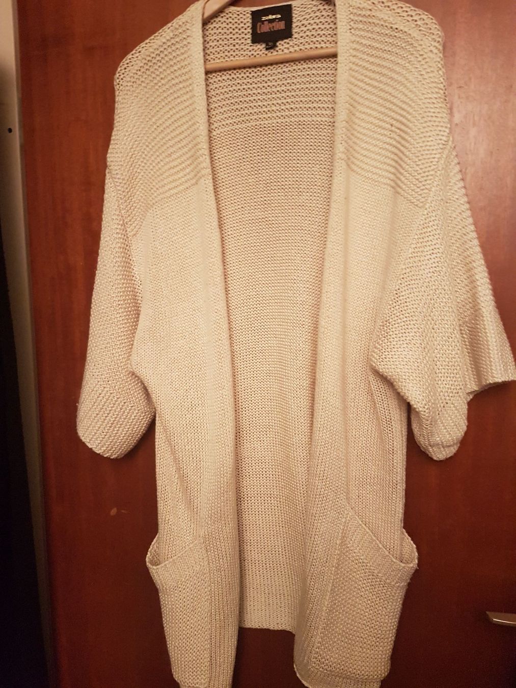 Giacche: Hellbeige Strick-Jacke mit 1/2 Ärmeln – Usato da Oberengstringen venduto da Sheera7