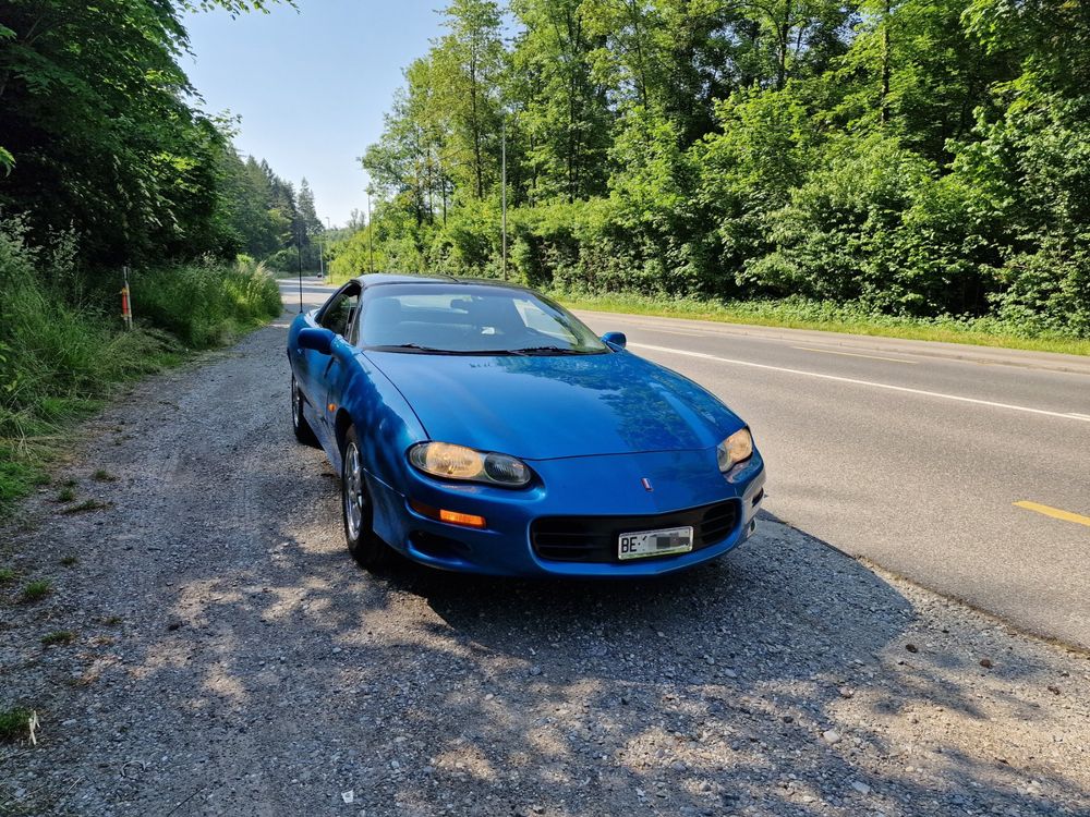 Chevrolet Camaro 2000 blau 3.8Liter V6, Targa ab MFK