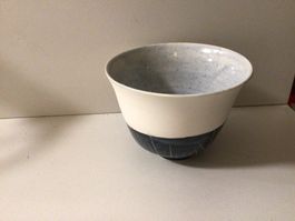 Très joli bol à thé en porcelaine fine