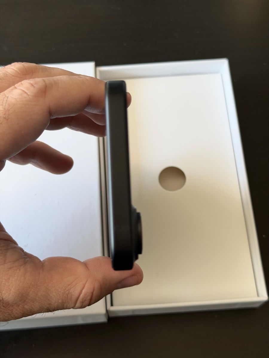 Apple Handys / Smartphones: iPhone 16 noir 128Gb  – Defekt aus Genève von Phoneconcept 3