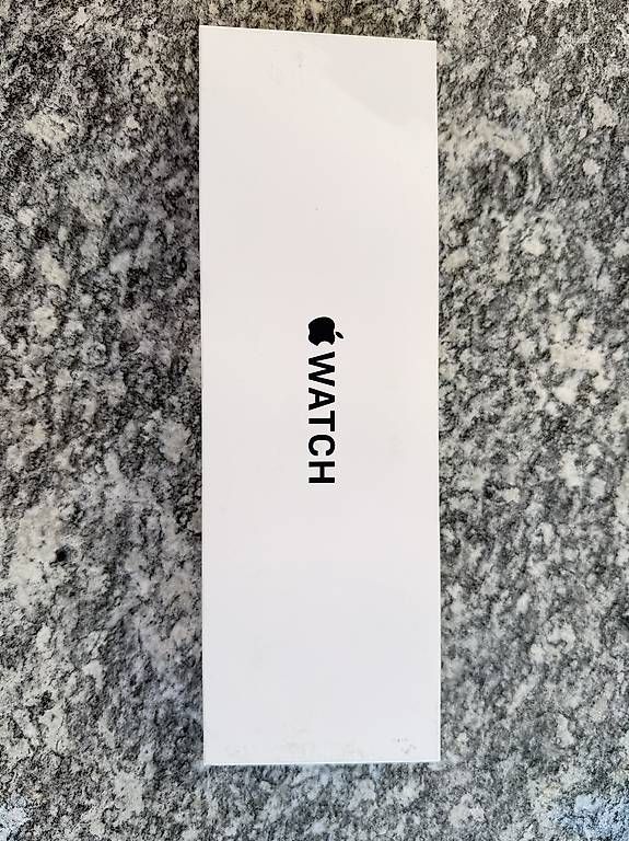 Smartwatch: Apple Watch SE 40mm Schwarz – Gebraucht aus Oberriet SG von Janine0811 1