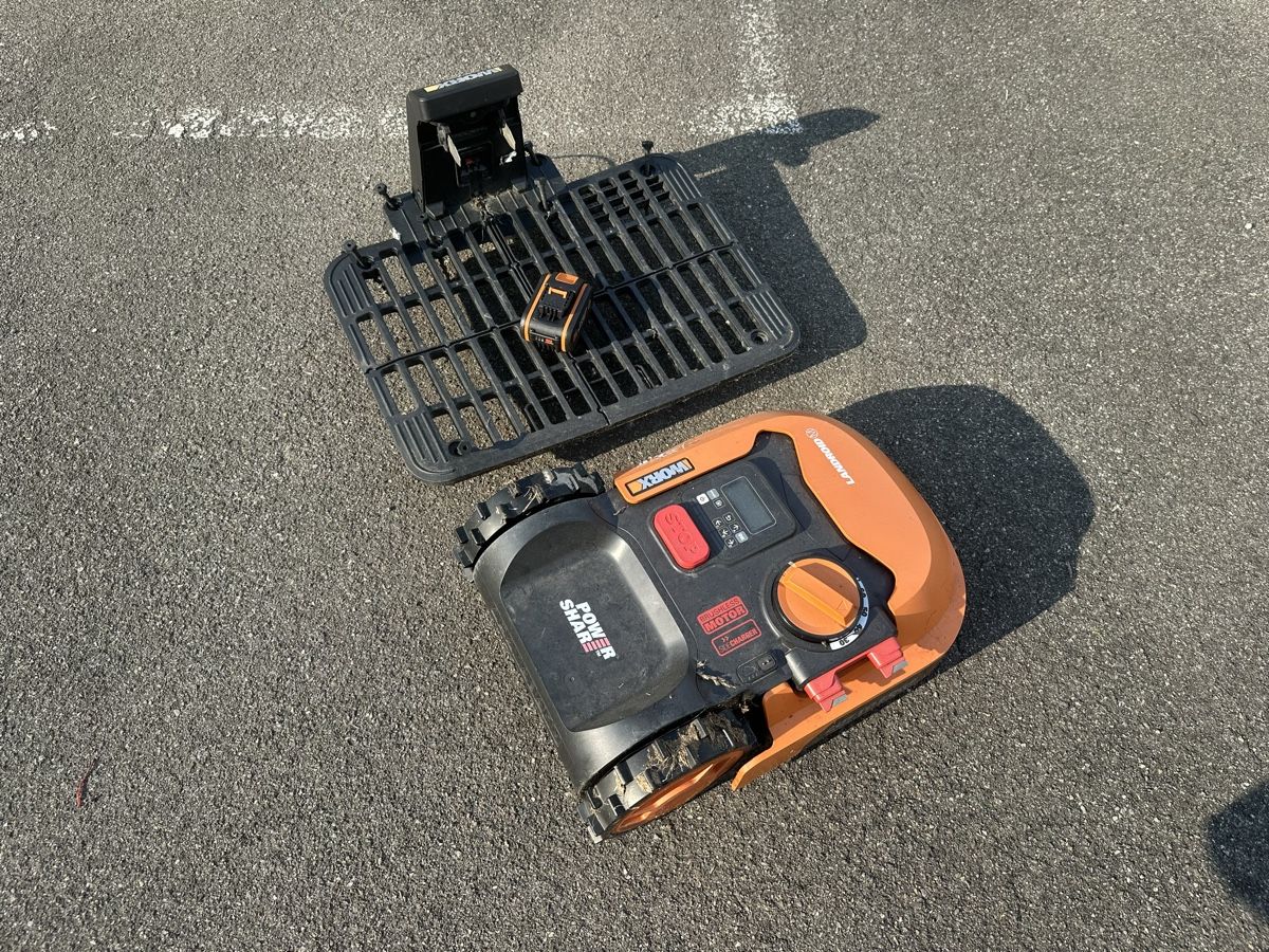 Worx Rasenmäher: Worx Landroid M700 Mähroboter  – Defekt aus Weinfelden von Fox770 5