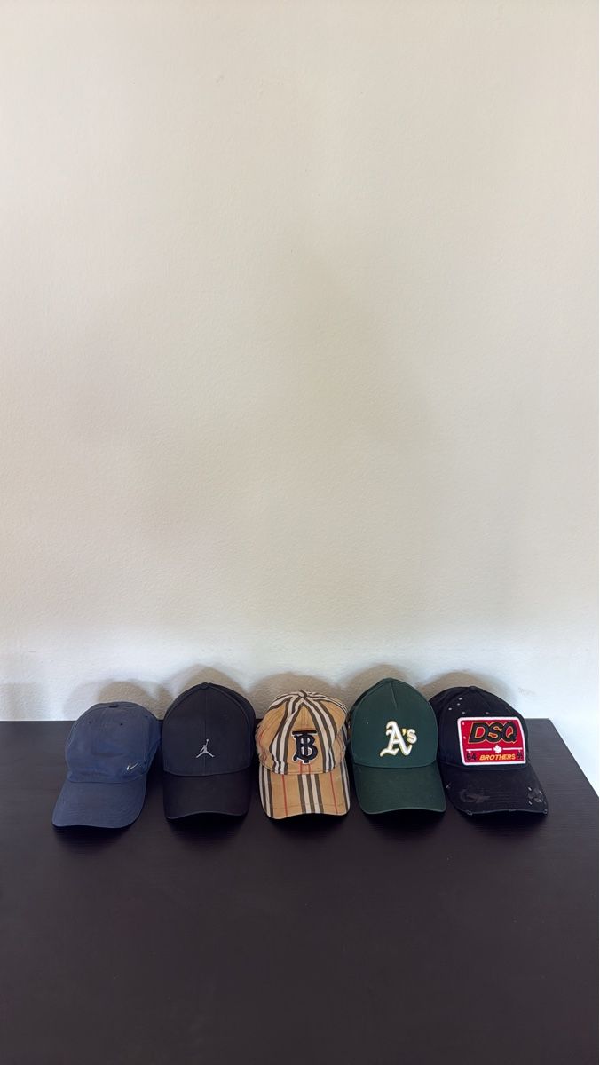 Sonstige Kleidung & Accessoires: 5 Caps Verschiedene Marken normaler Zustand – Gebraucht aus Zürich von Cleverbuyzh