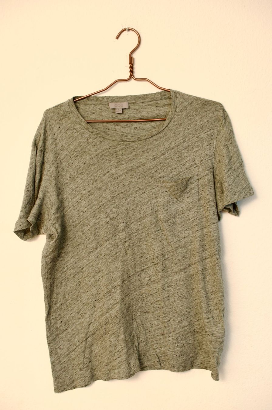 Cos T-shirt: T-Shirt COS – Usato da Zürich venduto da amarkin