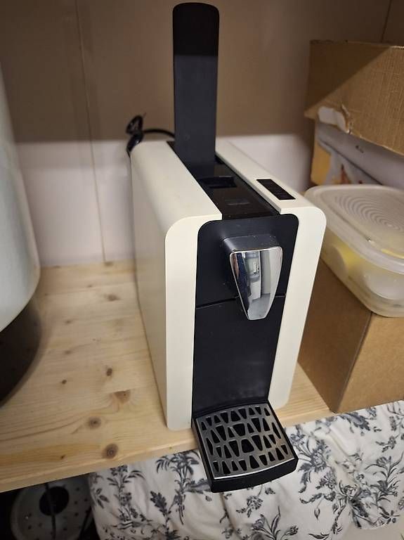 Macchine per caffè & Macchine per espresso: Delizio Kaffeemaschine  – Usato da Erlinsbach SO venduto da roman728 1