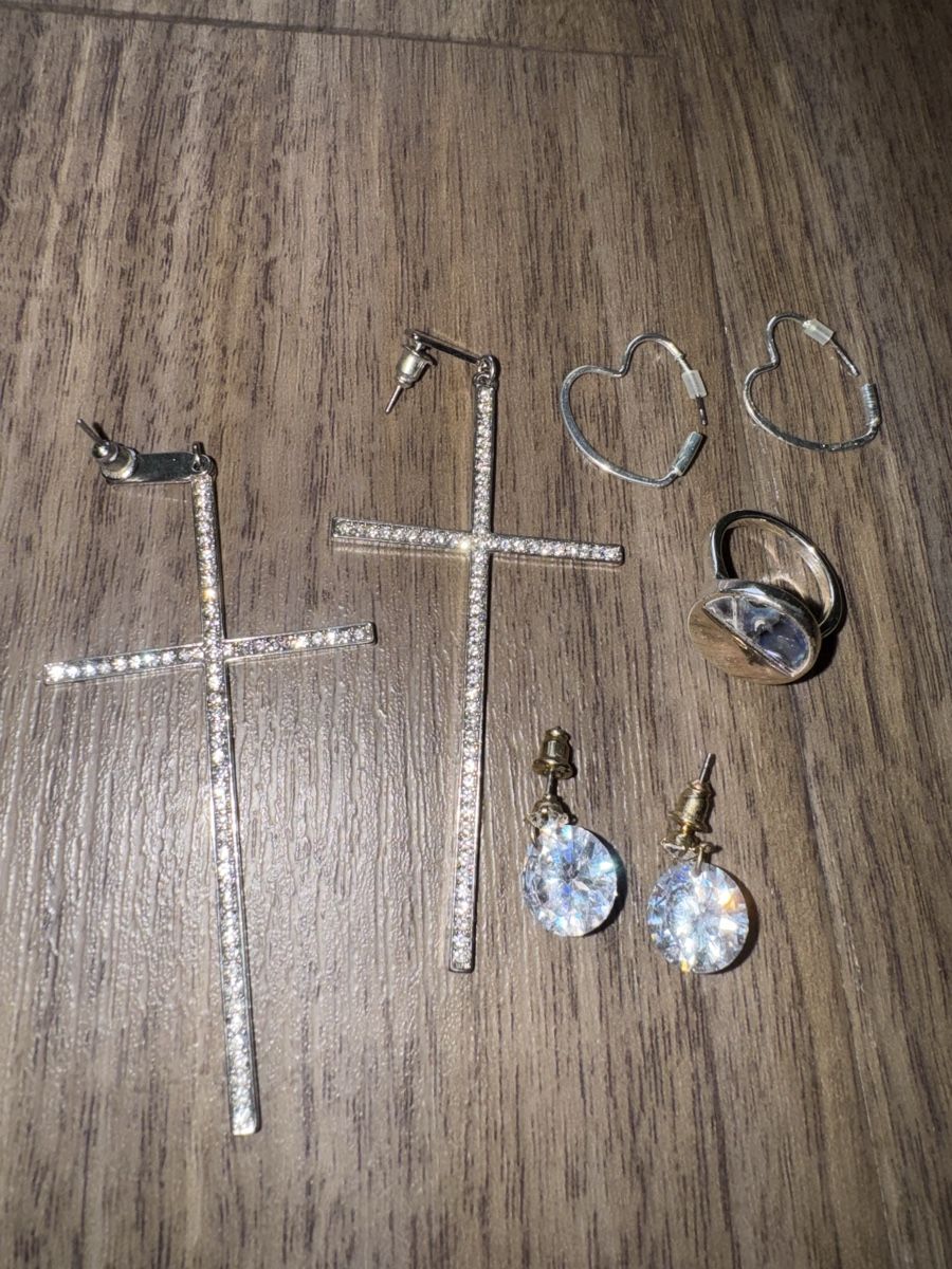 Orecchini pendenti & Orecchini a lobo: 💍EARRING SET WITH A RING💍 – Usato da Dietikon venduto da athiinax 1