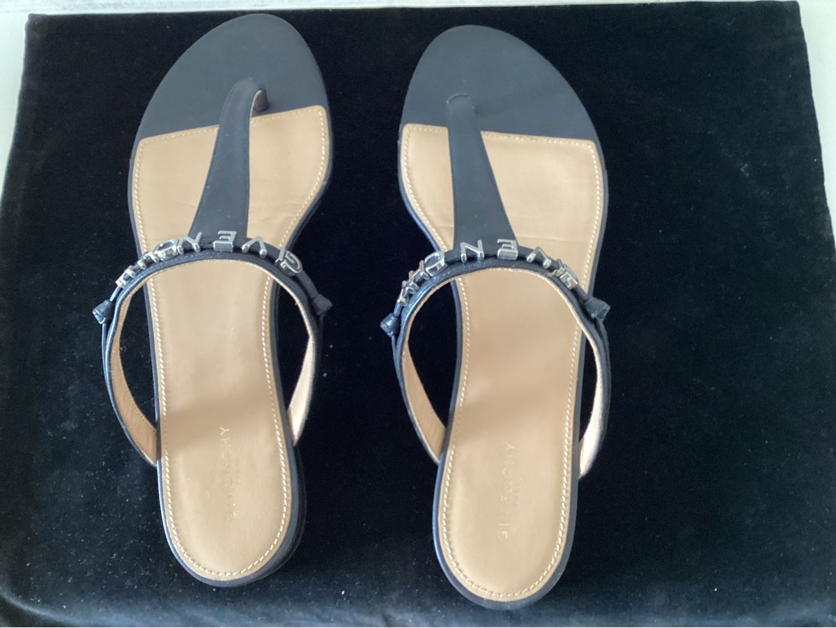 Givenchy Scarpe da donna: Givenchy, Zehsandalen, Gr. 41 – Nuovo (secondo la descrizione) da Salenstein venduto da Esprit57 2