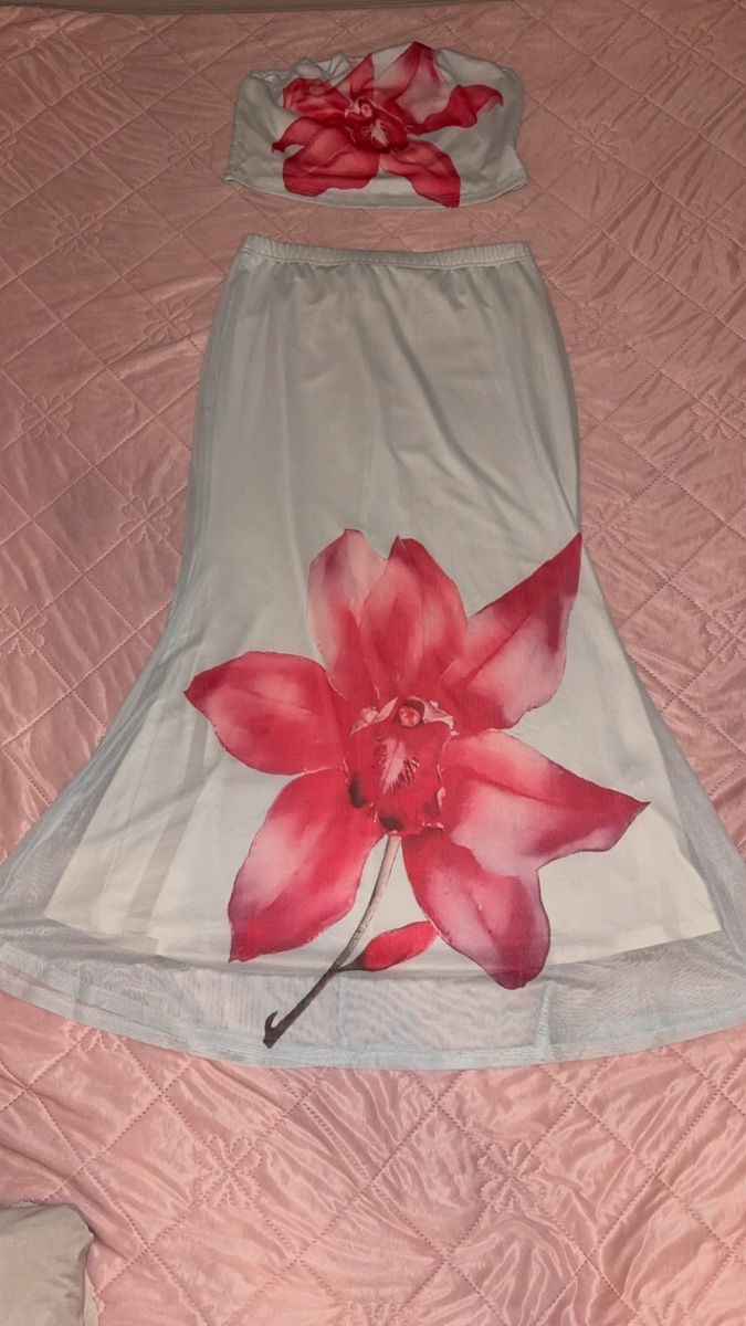 Shein Kleider: Kleid mit Blumenmuster – Gebraucht aus Buchs AG von era_5wsj