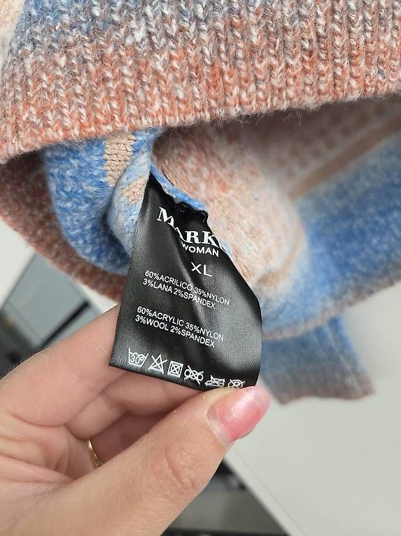 Pulls & Sweat-shirts: Gemusterter Pullover Damen – D'occasion à Rüfenacht BE par Biancaro 1