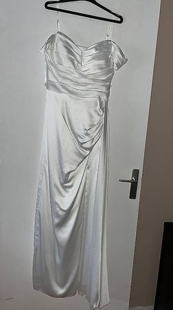 Robe de soirée blanche (Juju & Christine)