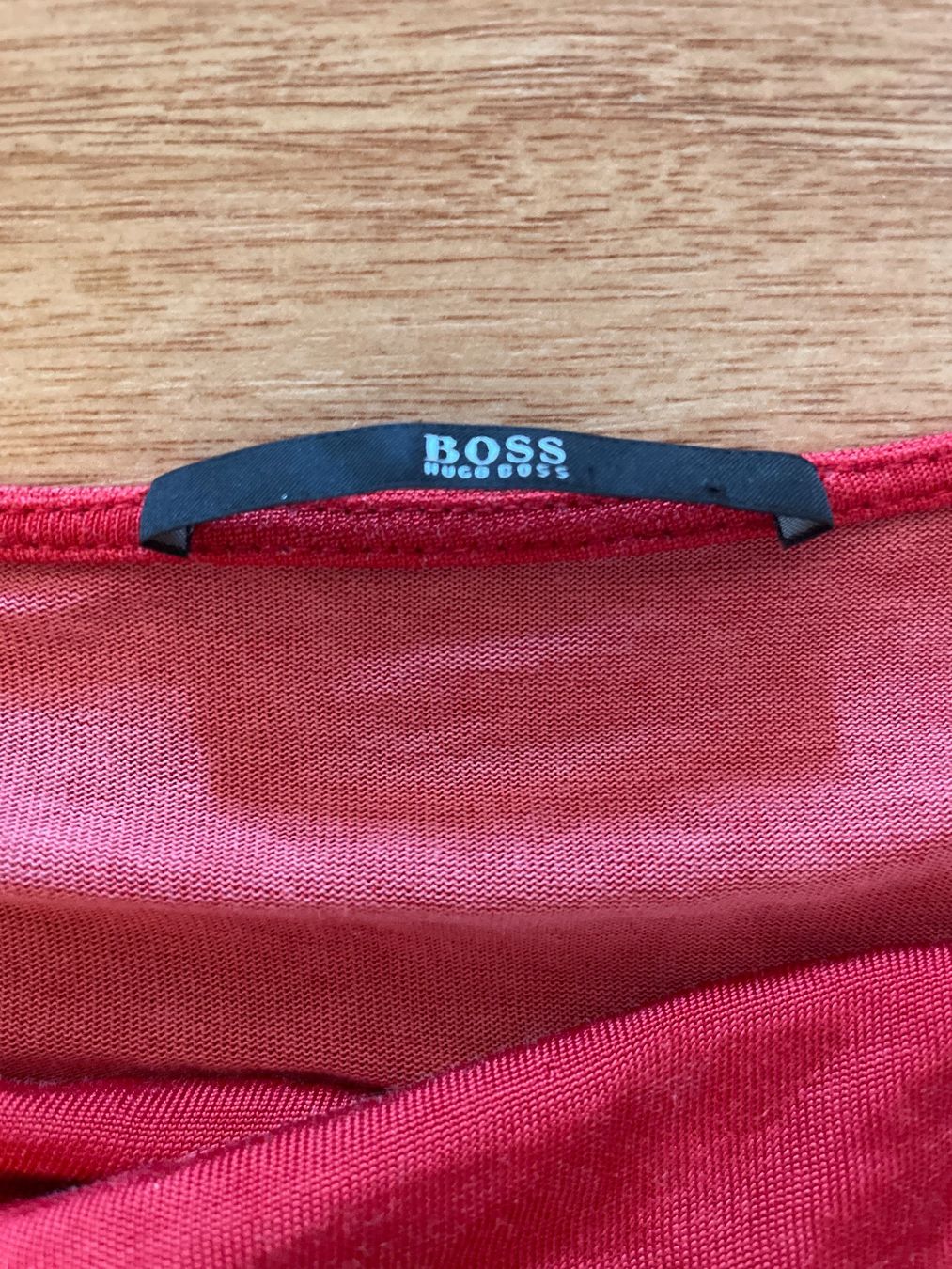 Hugo Boss Blusen: Hugoboss Bluse/ T-Shirt rot M – Gebraucht aus St.Gallen von maierm01 1