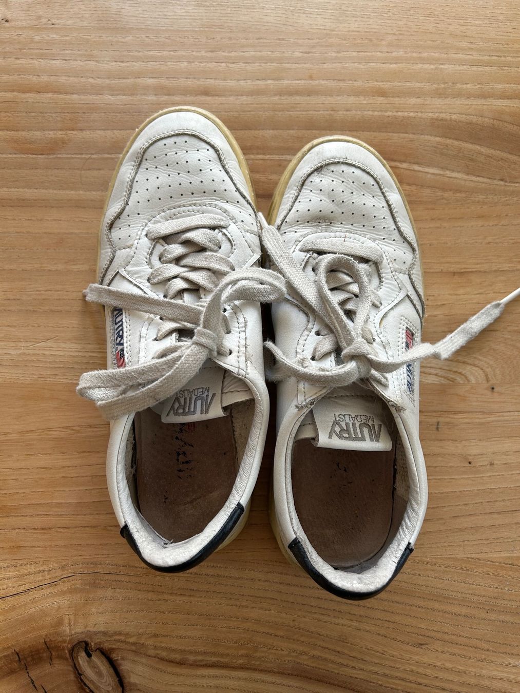 Autry Scarpe da donna: Autry Sneakers weiss Grösse 39 gebraucht – Usato da Chur venduto da lea_qg88
