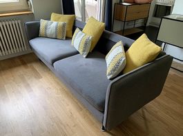 Schönes skandinavisches Sofa  sofort abholbereit
