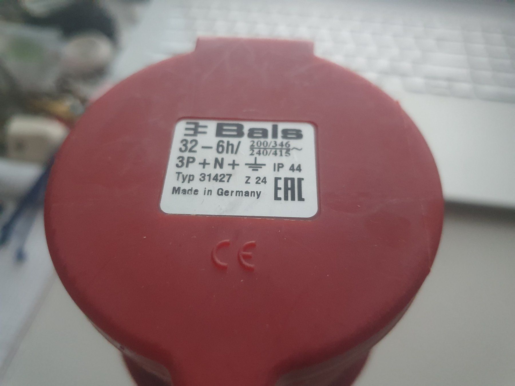 Stecker: CEE 32A 5P 6h 400V Kupplung Bals Typ – Gebraucht aus Zürich von eymen20
