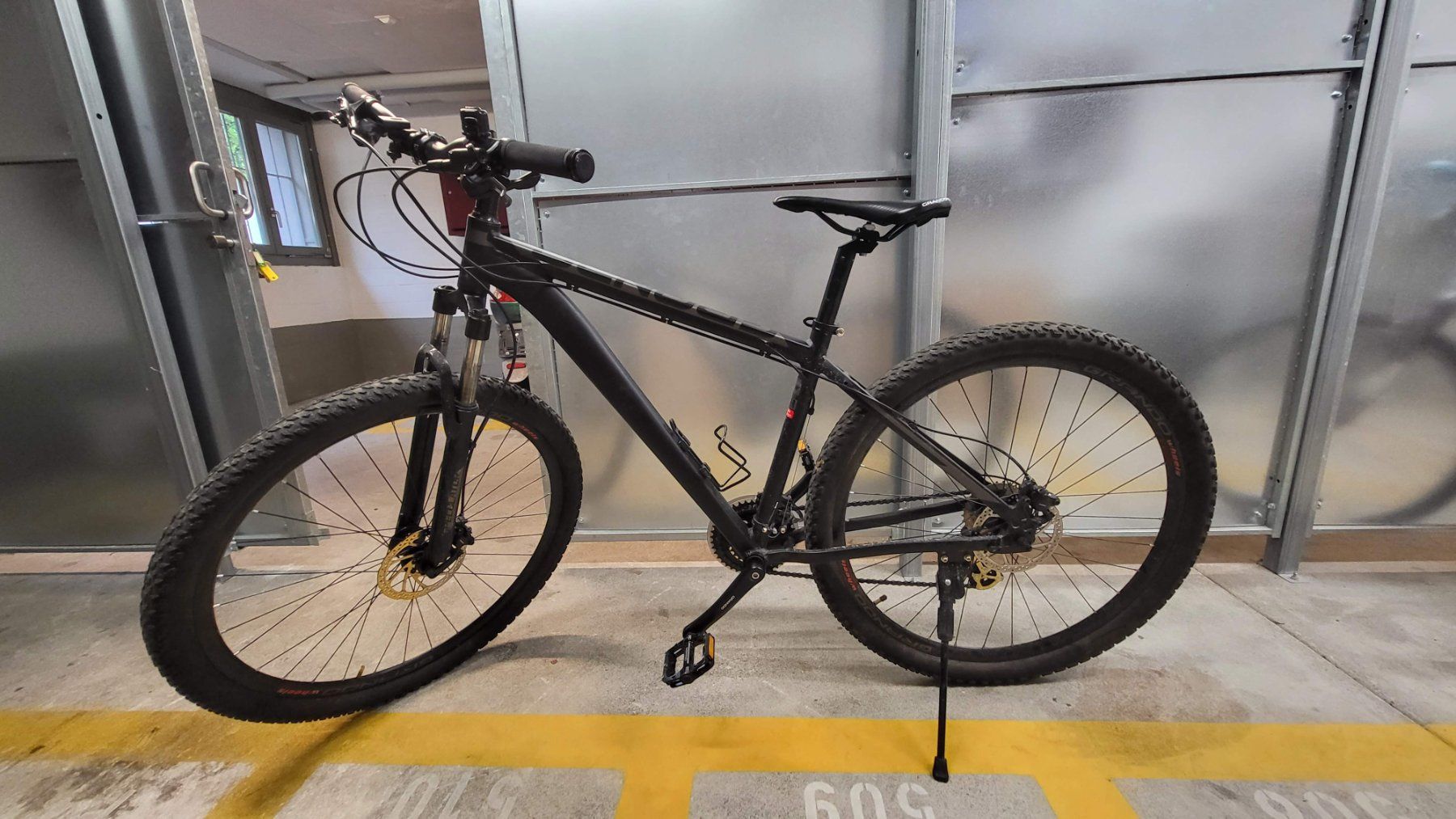 Velos: Mountainbike Schwarz Grösse L – Gebraucht aus Watt von Aussi03