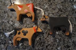 3 tolle Kühe aus Holz