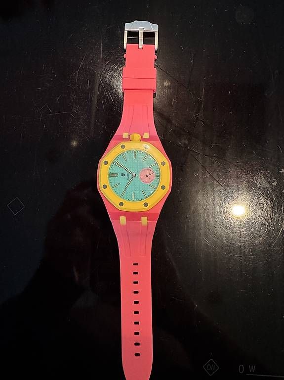 Swatch Orologi: Swatch Royale Pop Otg Roz with strap – Nuovo e nell'imballaggio originale da Fräschels venduto da arn_9gjp 1