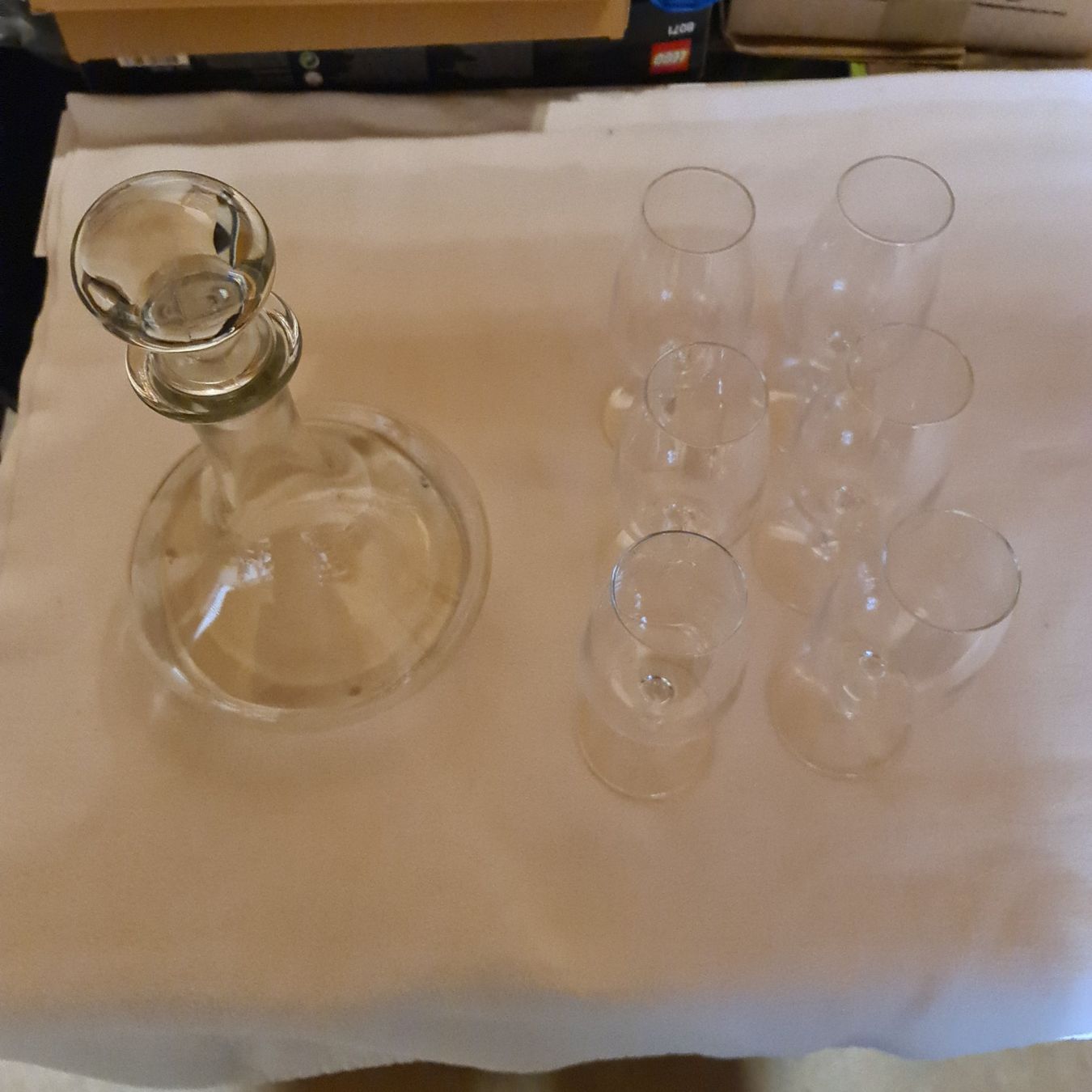 Caraffe: Weinkaraffe mit Stöpsel und 6 Gläsern / Neu – Nuovo e nell'imballaggio originale da Hütten venduto da Edeli5 2