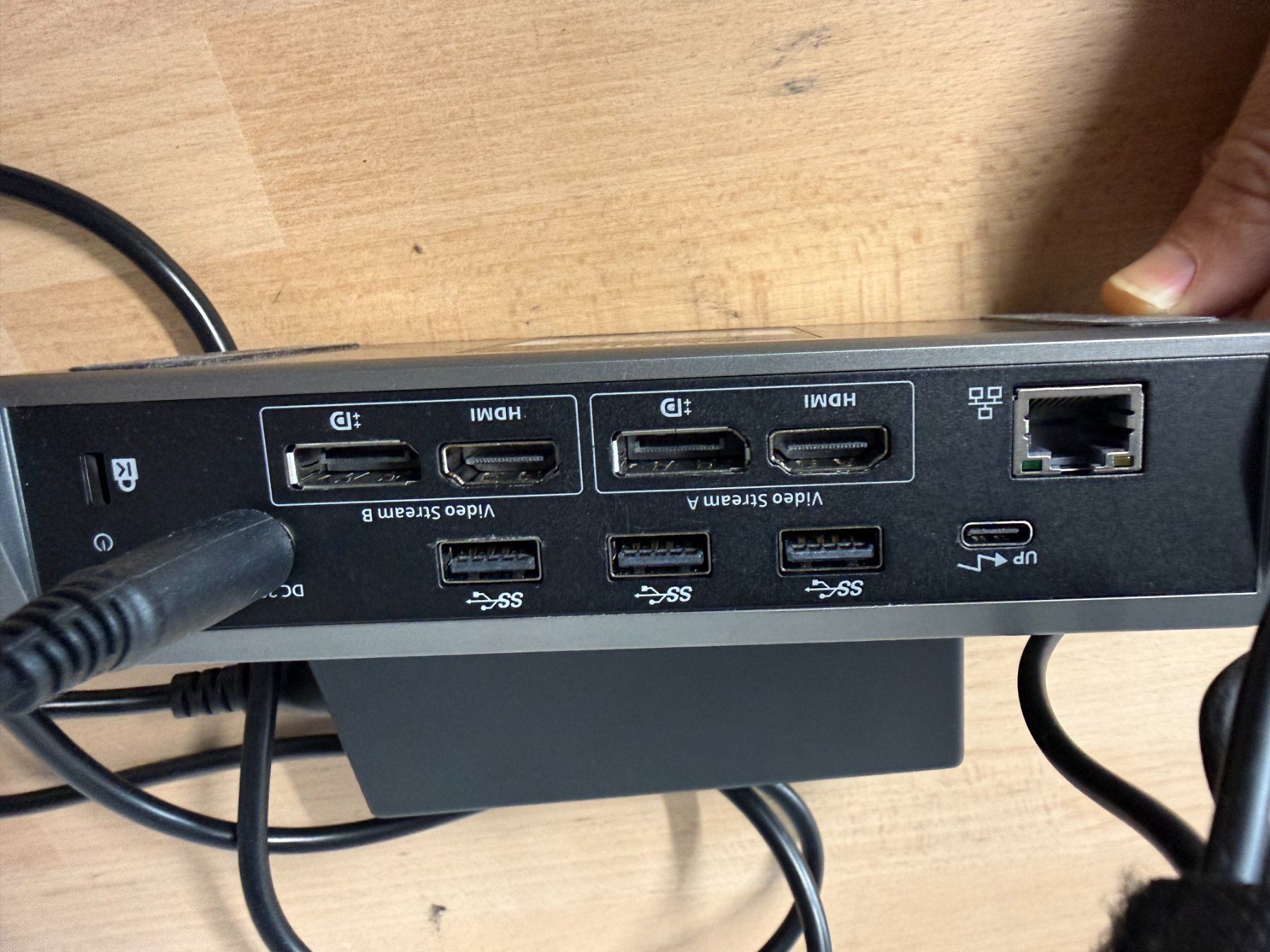Targus Docking station: Targus Universal USB-C Dual Video 4K Dock mit Strom, Schwarz – Usato da Studen BE venduto da jwanko 4