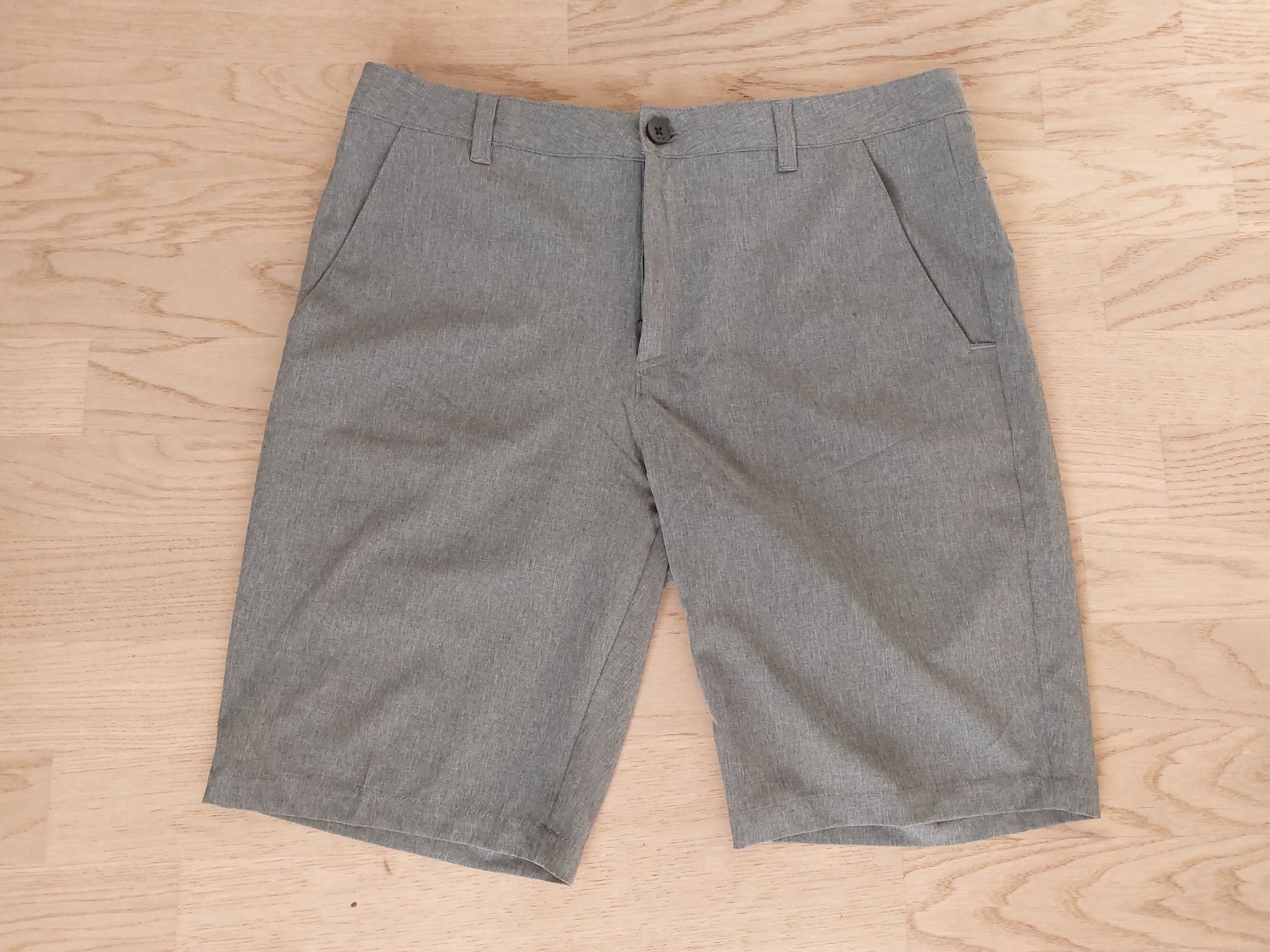 Oakley Pantalons: Oakley Take Pro Short Größe 33, mit Etikett – Neuf avec emballage d'origine à Sachseln par Palur 1