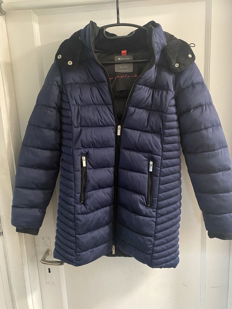 Giacche: warme Winterjacke Damen gr.36 – Usato da Seewen SZ venduto da shaky01
