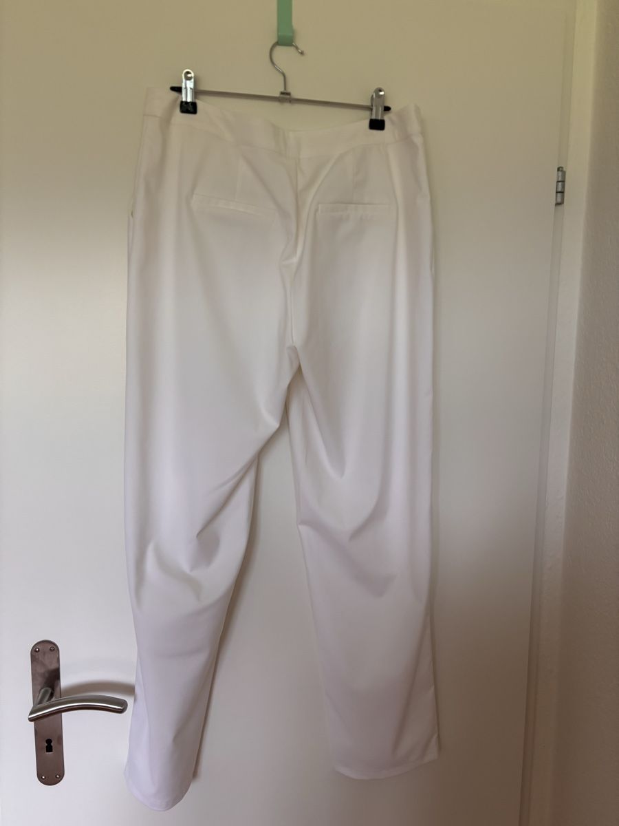Pantaloni: Weisse Stoff Hose – Usato da Jona venduto da ardnas04 1