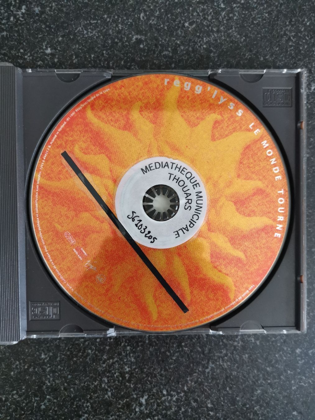 CD: REGG'LYSS LE MONDE TOURNE – Usato da Genève venduto da abba74 2