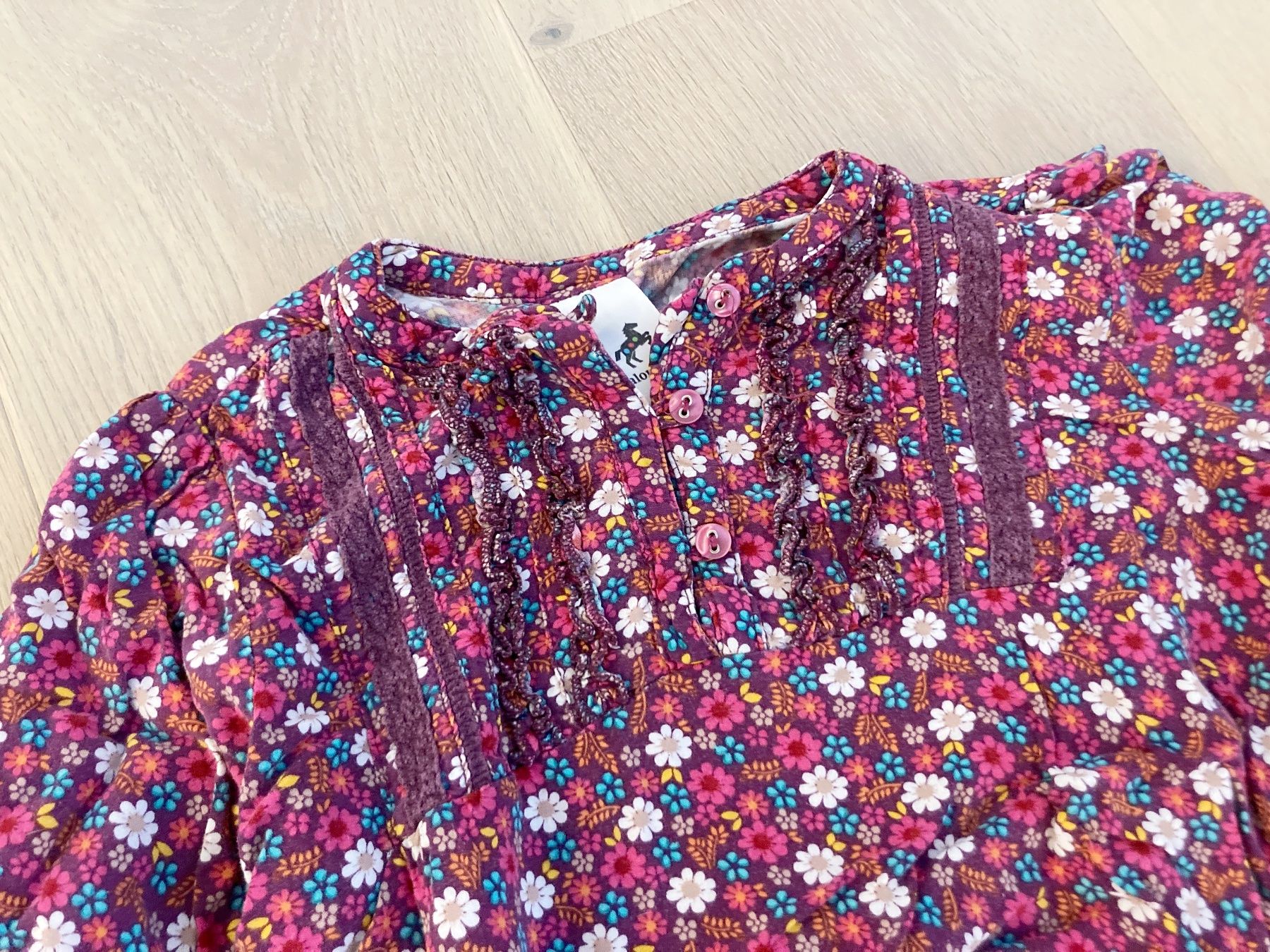 Camicette, T-shirt & Top: 2 Blusen für Mädchen Gr. 122 – Usato da Eggenwil venduto da Lissi82 1