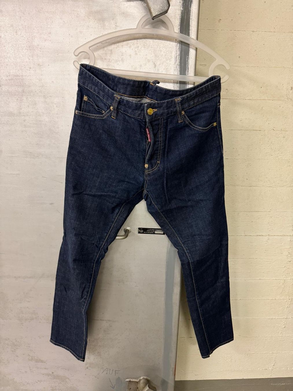 Jeans: Jeans DSQUARED2 dunkelblau Grösse 48 neuwertig – Nuovo (secondo la descrizione) da Schlieren venduto da Stadtammannamt_8952