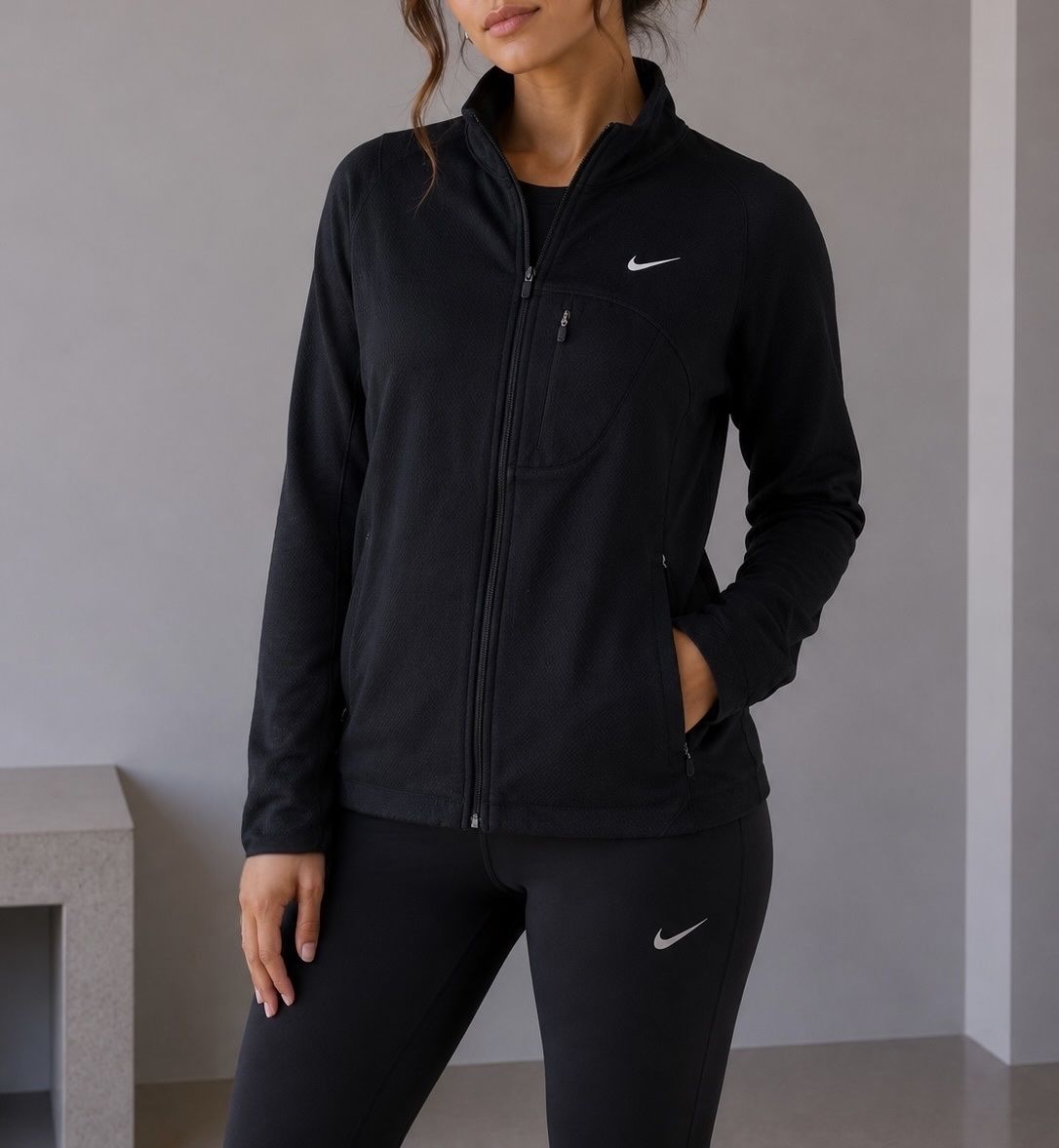 Nike Giacche: Nike Sphere Dry Jacke schwarz Gr. M – Usato da Bottmingen venduto da ana_5hrv