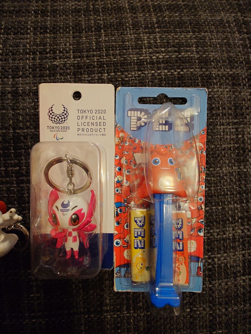 Portachiavi: 4 porte clés figurines mascottes olympiques – Usato da Genève venduto da arnoo 3