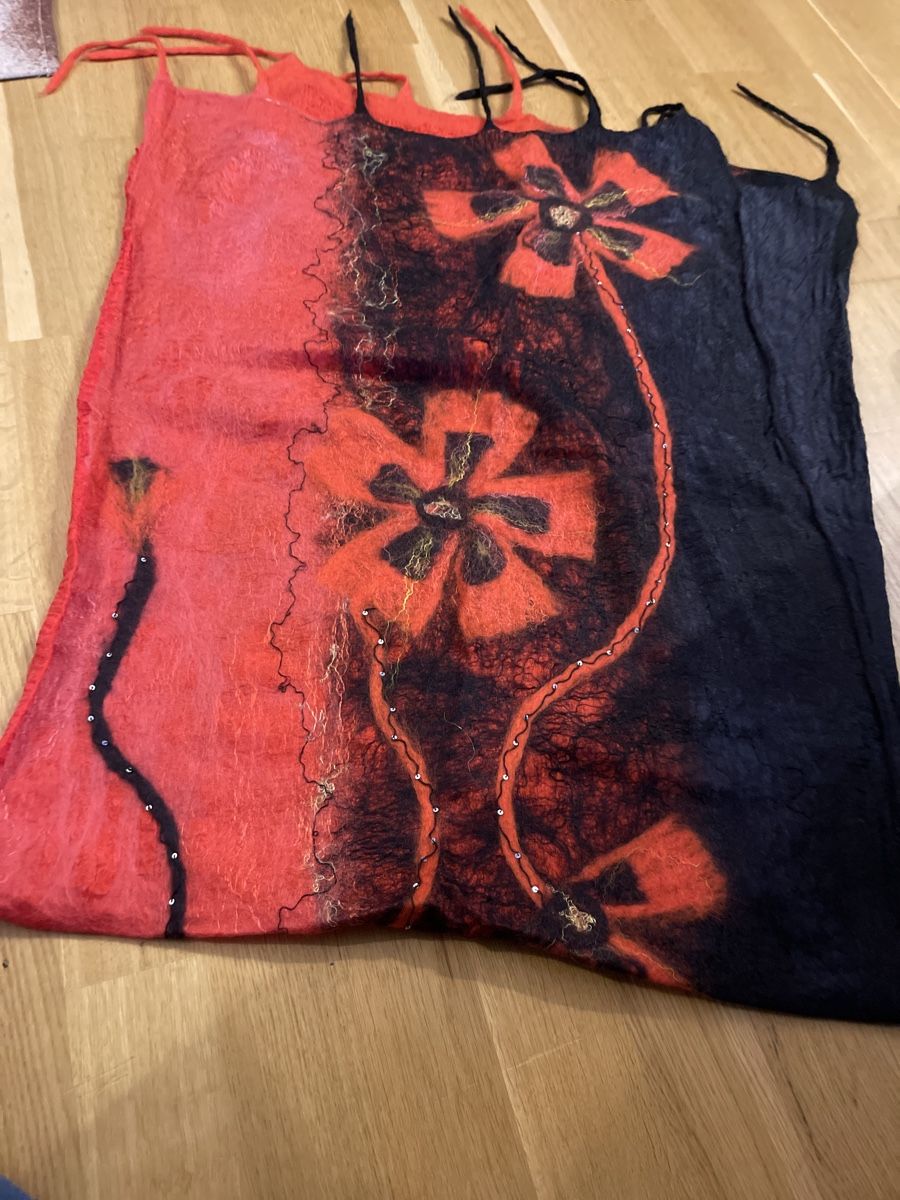 Foulard & Sciarpe: Schal Handarbeit – Nuovo (secondo la descrizione) da Birmensdorf ZH venduto da irina61