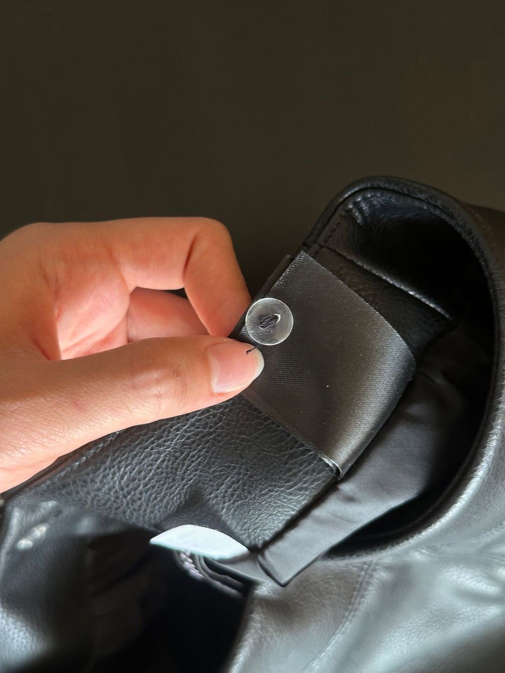 H&M Jupes: Schwarzer Rock mit Kunstleder – Neuf (Voir description) à Schlieren par car_2bwb 4