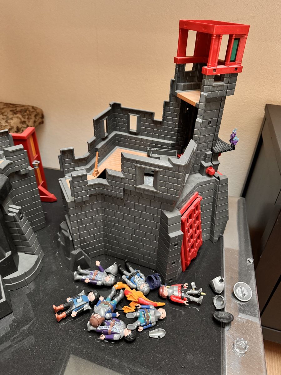 Playmobil Giocattoli: Ritterburg Playmobil – Usato da Uttigen venduto da Tanto74 6