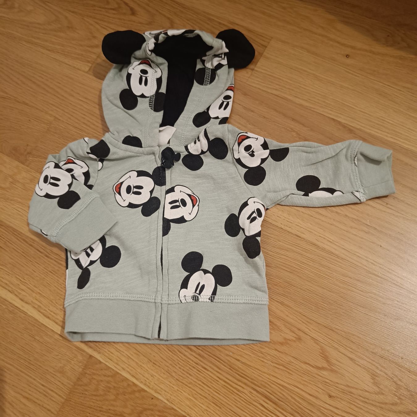H&M Pulls et sweat-shirts: Jäckli Grösse 56 – D'occasion à Jaberg par urig17.