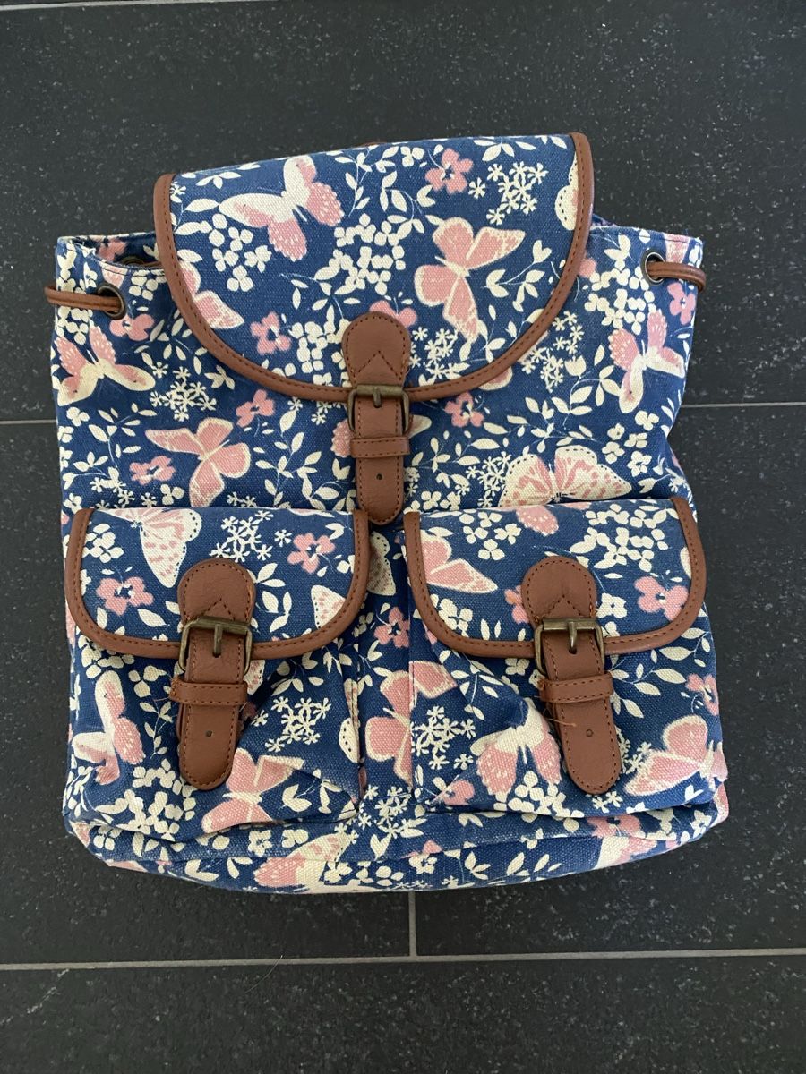 Kindertaschen: Rucksack mit Schmetterlingen – Gebraucht aus Lützelflüh-Goldb von flu_q9tg