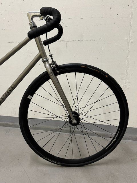 Biciclette: Bombtrack Oxbridge Fixie / Singlespeed (Grösse L) – Nuovo (secondo la descrizione) da Bern venduto da Pneu333 3