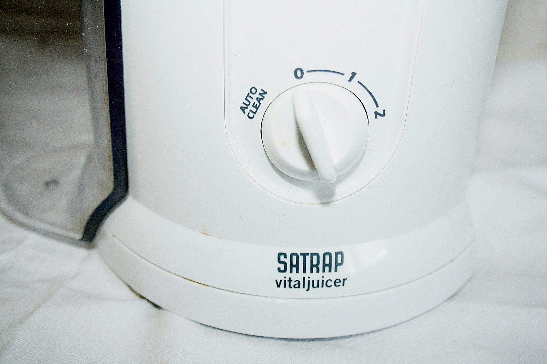 Küchengeräte: Entsafter / Saft-Zentrifuge – Gebraucht aus Baar von 2cvbaar 1