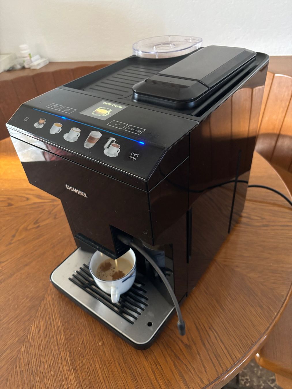 Siemens Kaffeemaschinen & Espressomaschinen: Kaffeemaschine Siemens EQ.500 classic – Defekt aus Gossau SG von Gusho 1