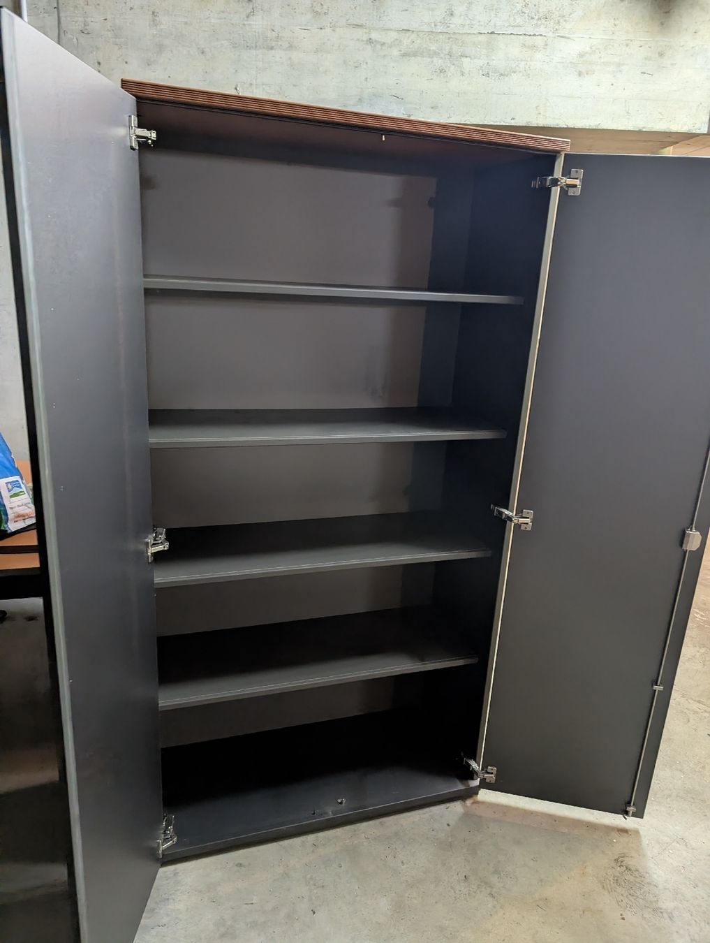 Armadi: Schrank/Kellerschrank – Usato da winterthur venduto da karinepi 1