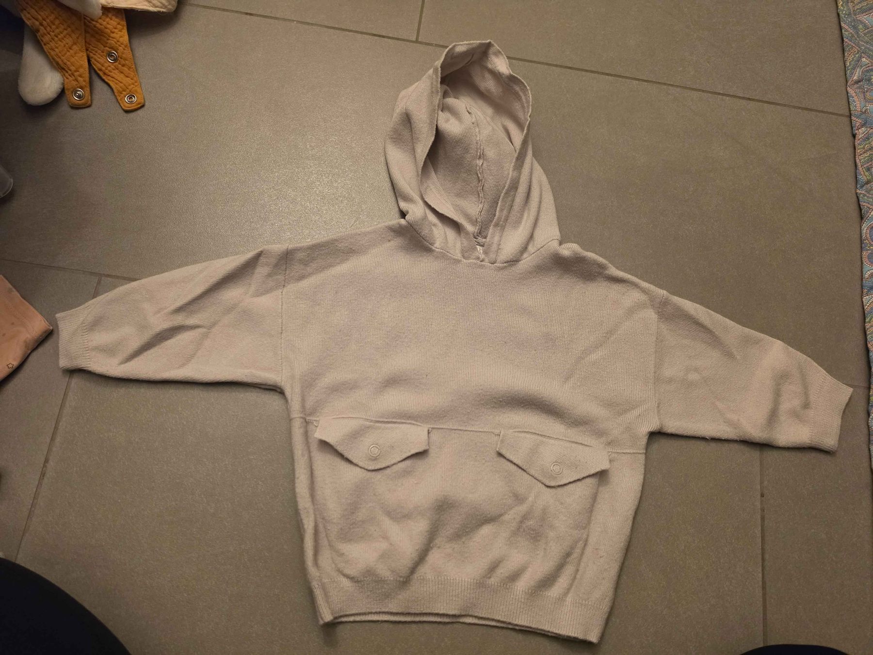 Pullover & Sweatshirts: 80 Pullover – Gebraucht aus Fislisbach von Andreafa